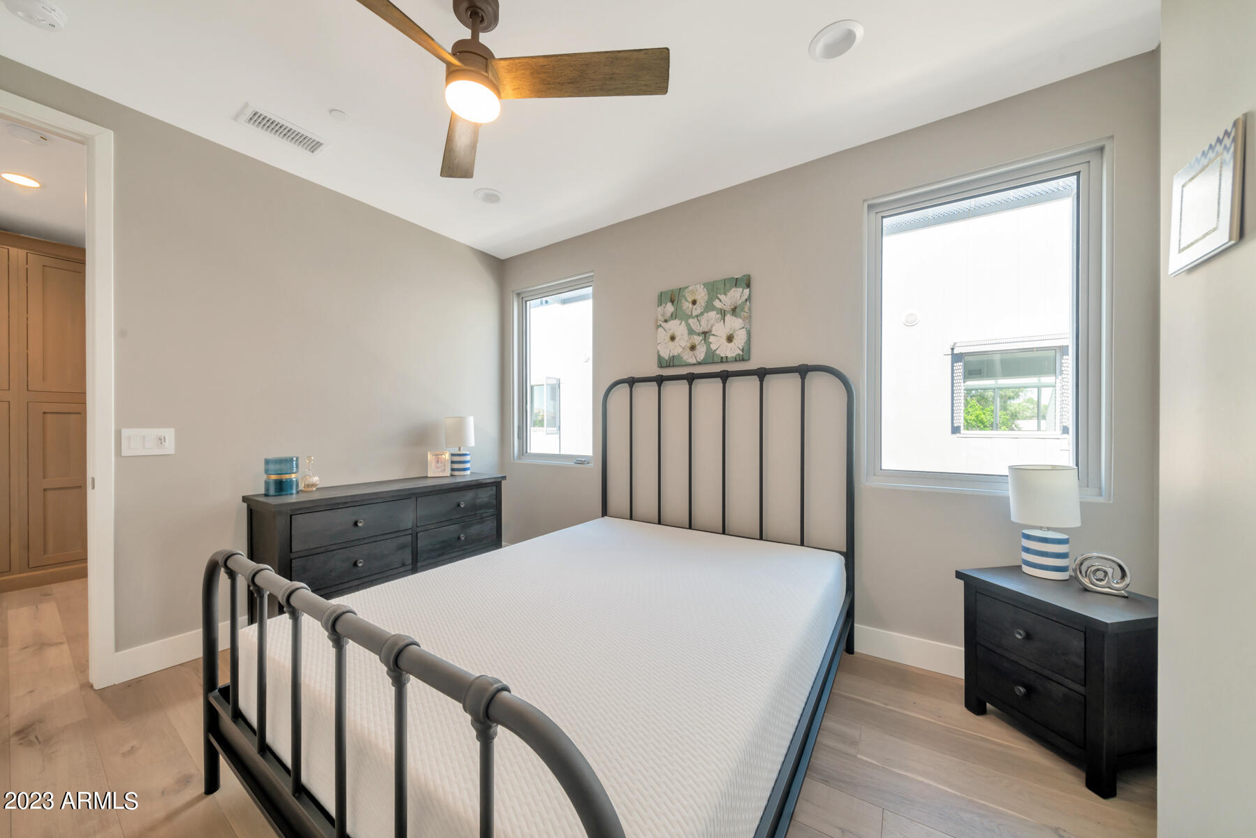 LUXE ON 40TH - Residential Income