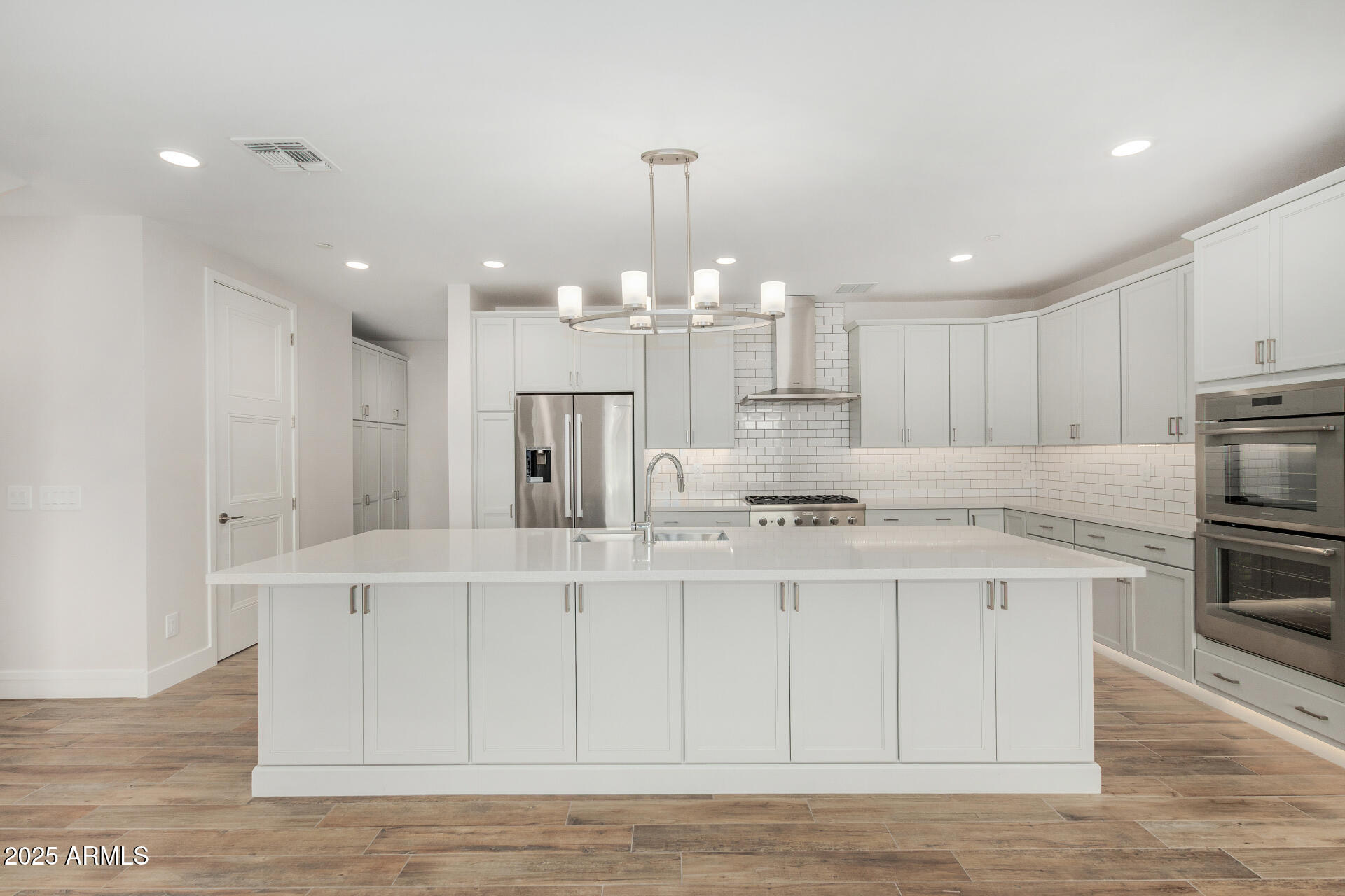 LUXE ON 40TH - Residential Income