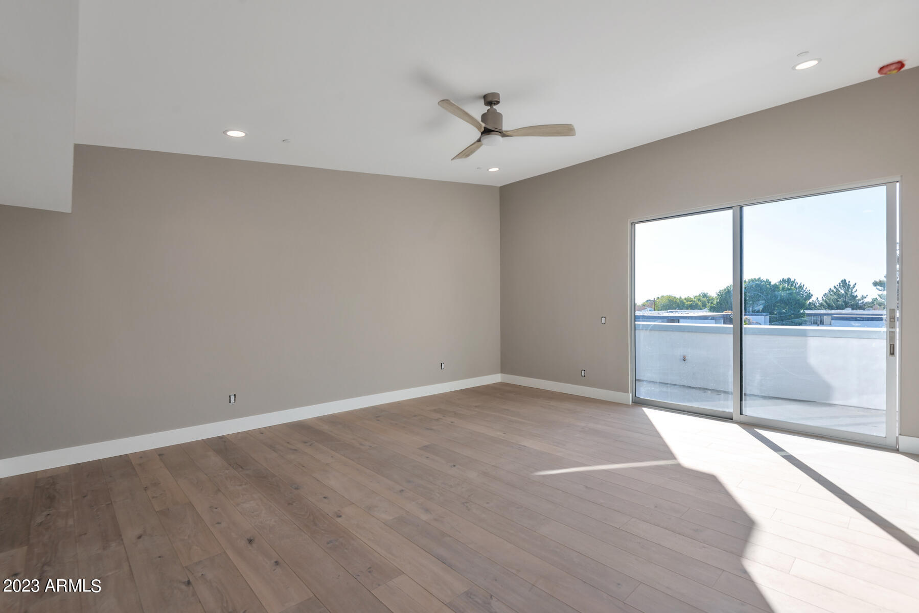 LUXE ON 40TH - Residential Income