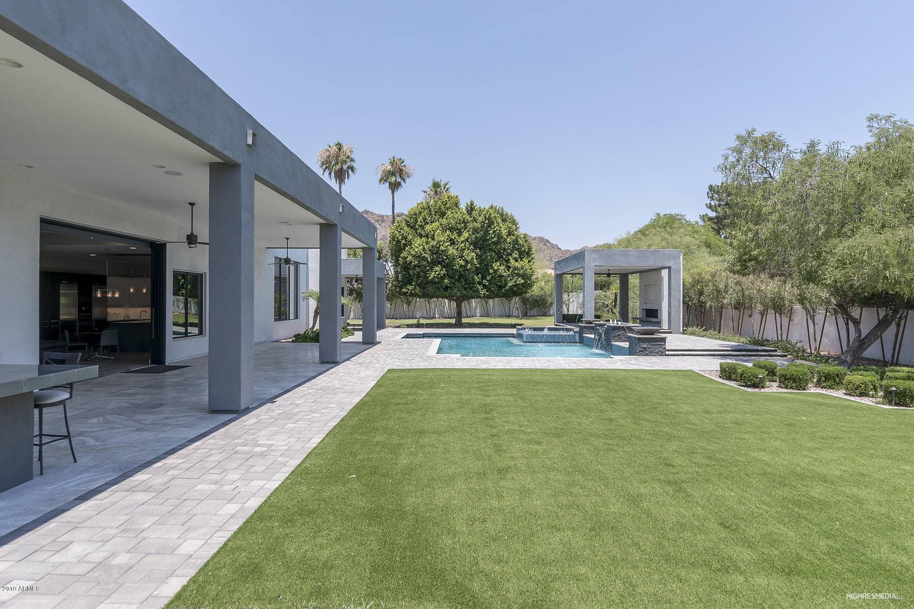 LA COLINA - Residential