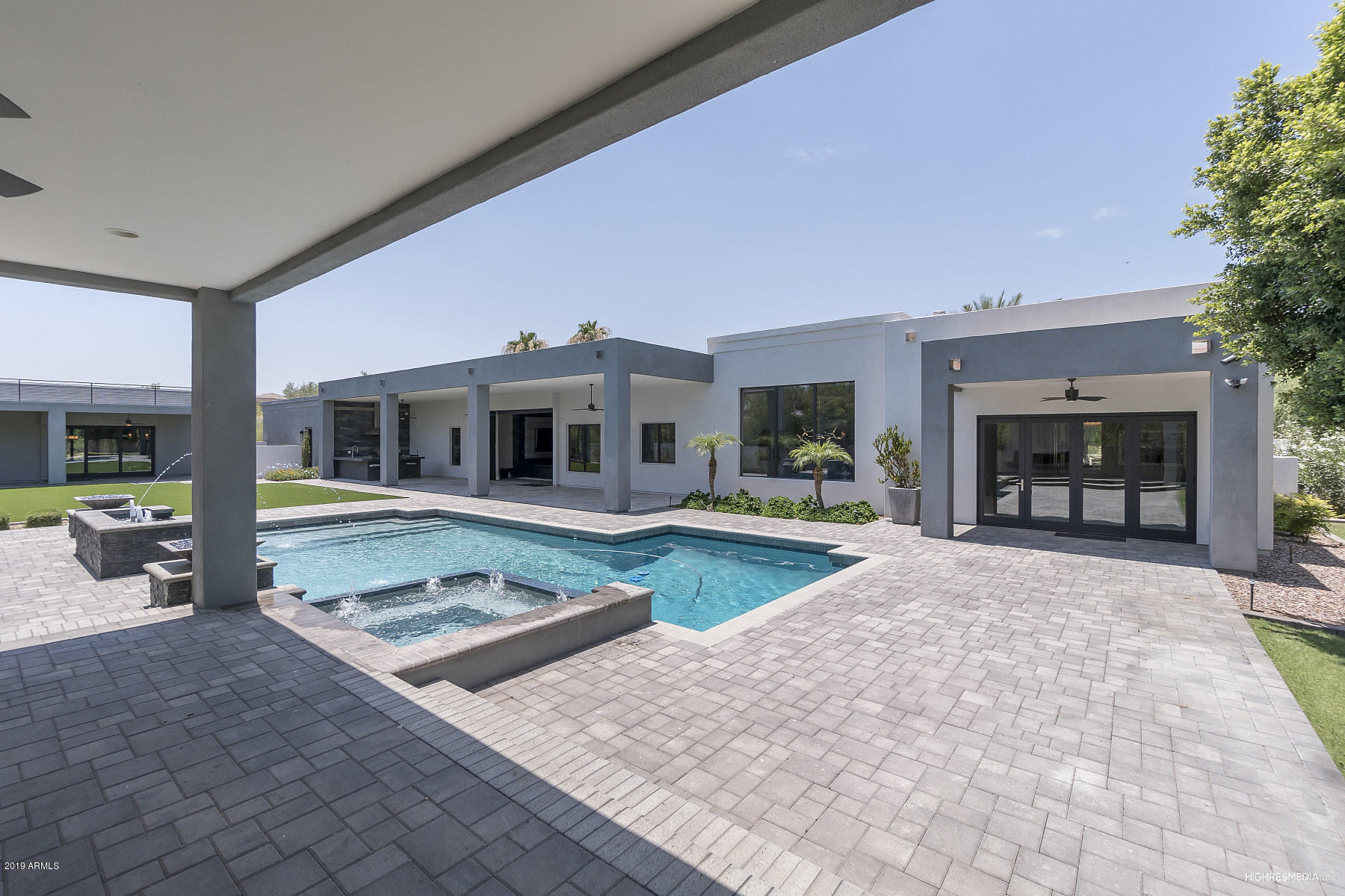 LA COLINA - Residential
