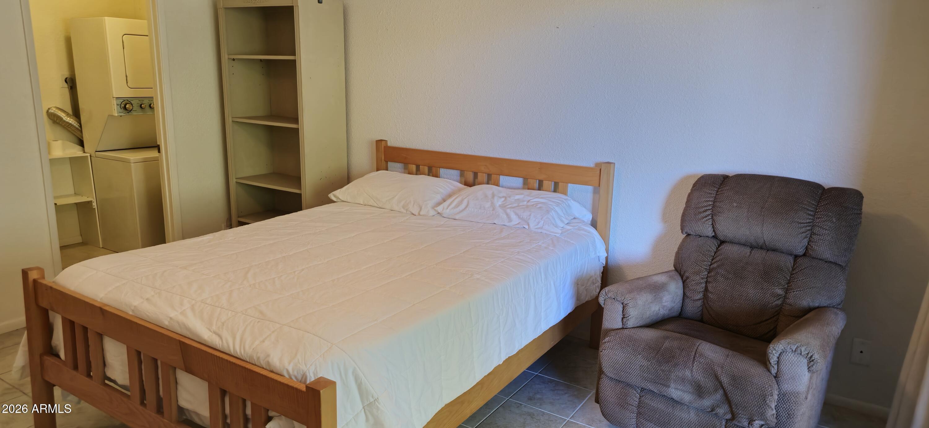 DESERT GOLD CONDOMINIUM - Residential