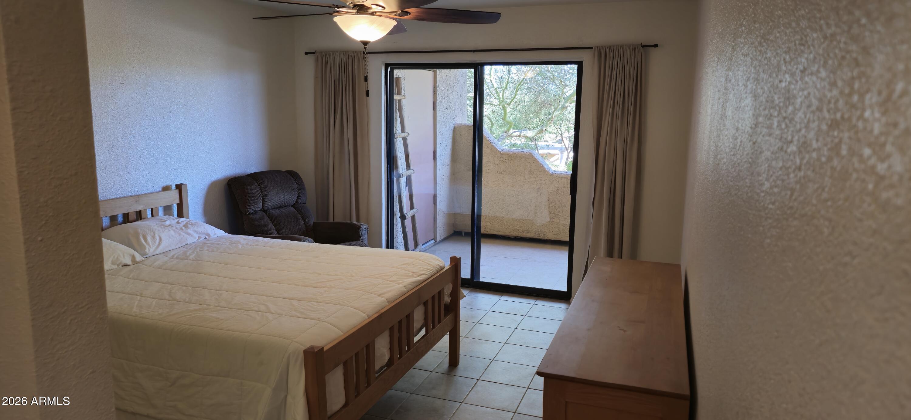 DESERT GOLD CONDOMINIUM - Residential