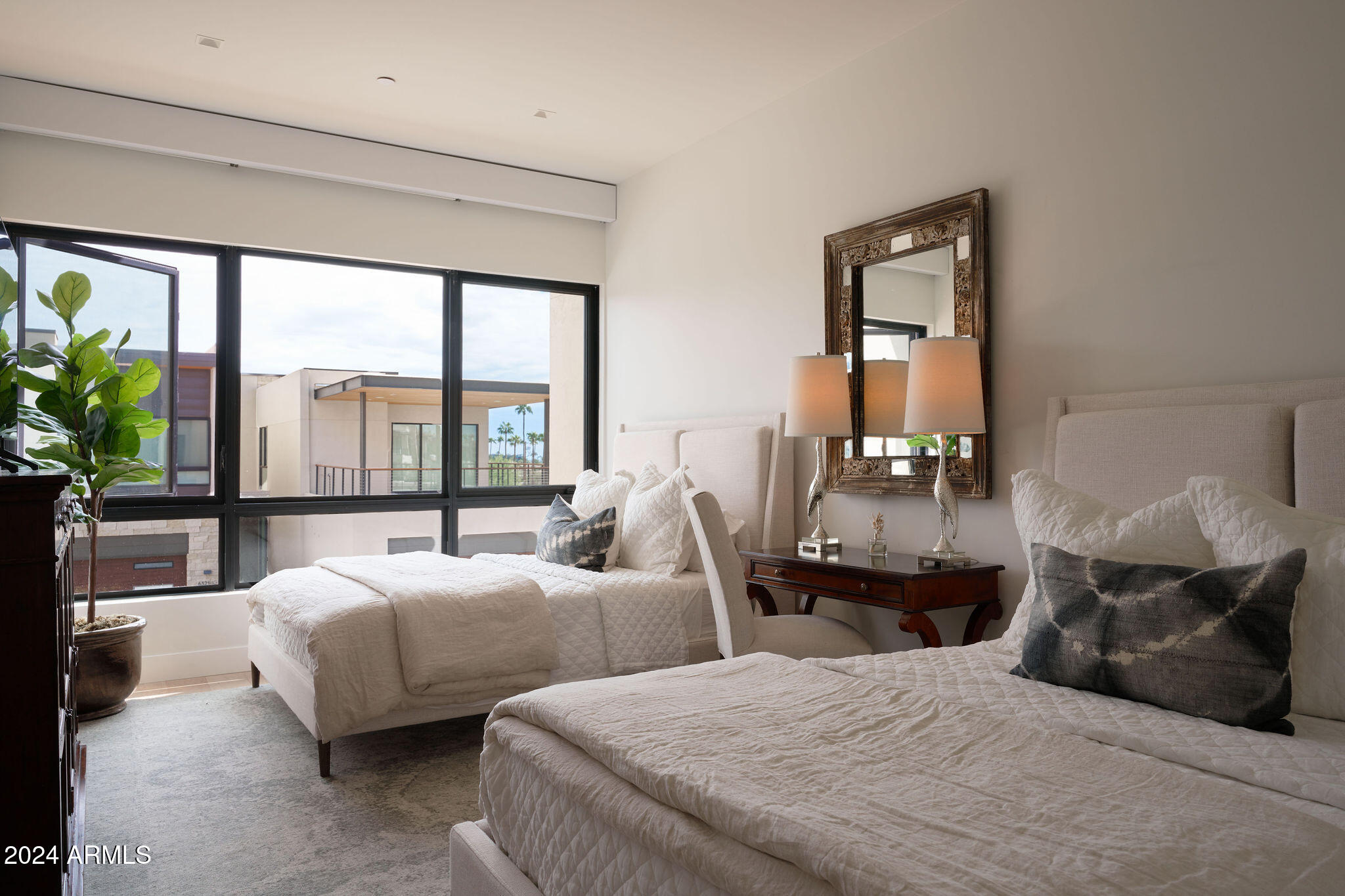 ASCENT AT THE PHOENICIAN GOLF VILLAS - Residential