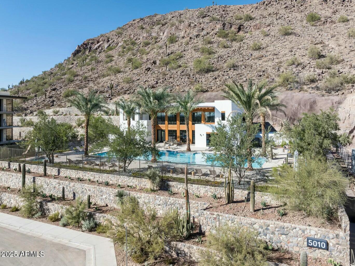 ASCENT AT THE PHOENICIAN GOLF VILLAS - Residential