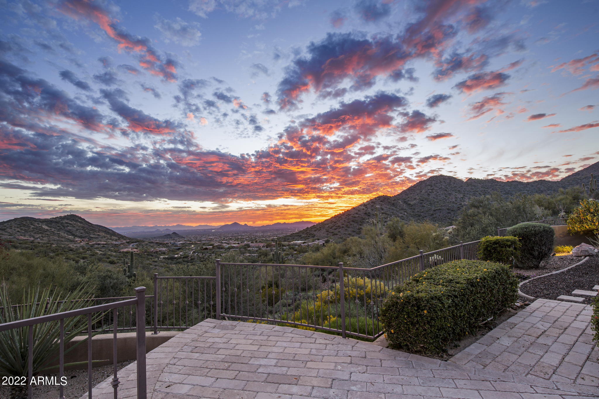 EAGLE RIDGE AT FOUNTAIN HILLS - Residential