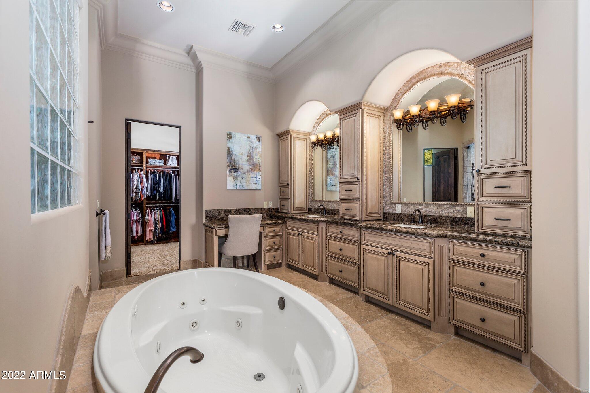 EAGLE RIDGE AT FOUNTAIN HILLS - Residential