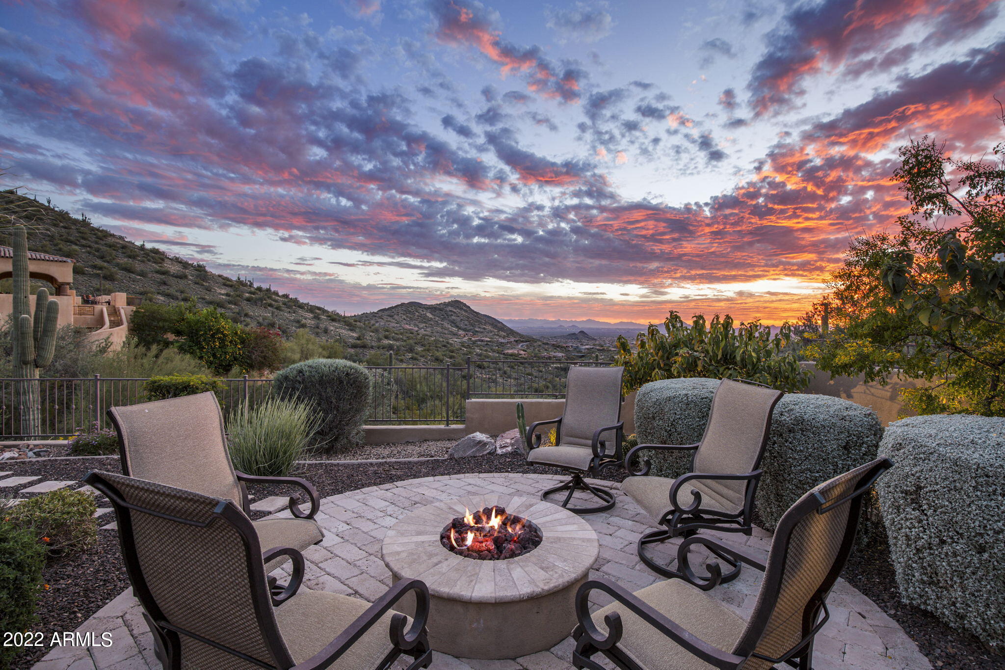EAGLE RIDGE AT FOUNTAIN HILLS - Residential