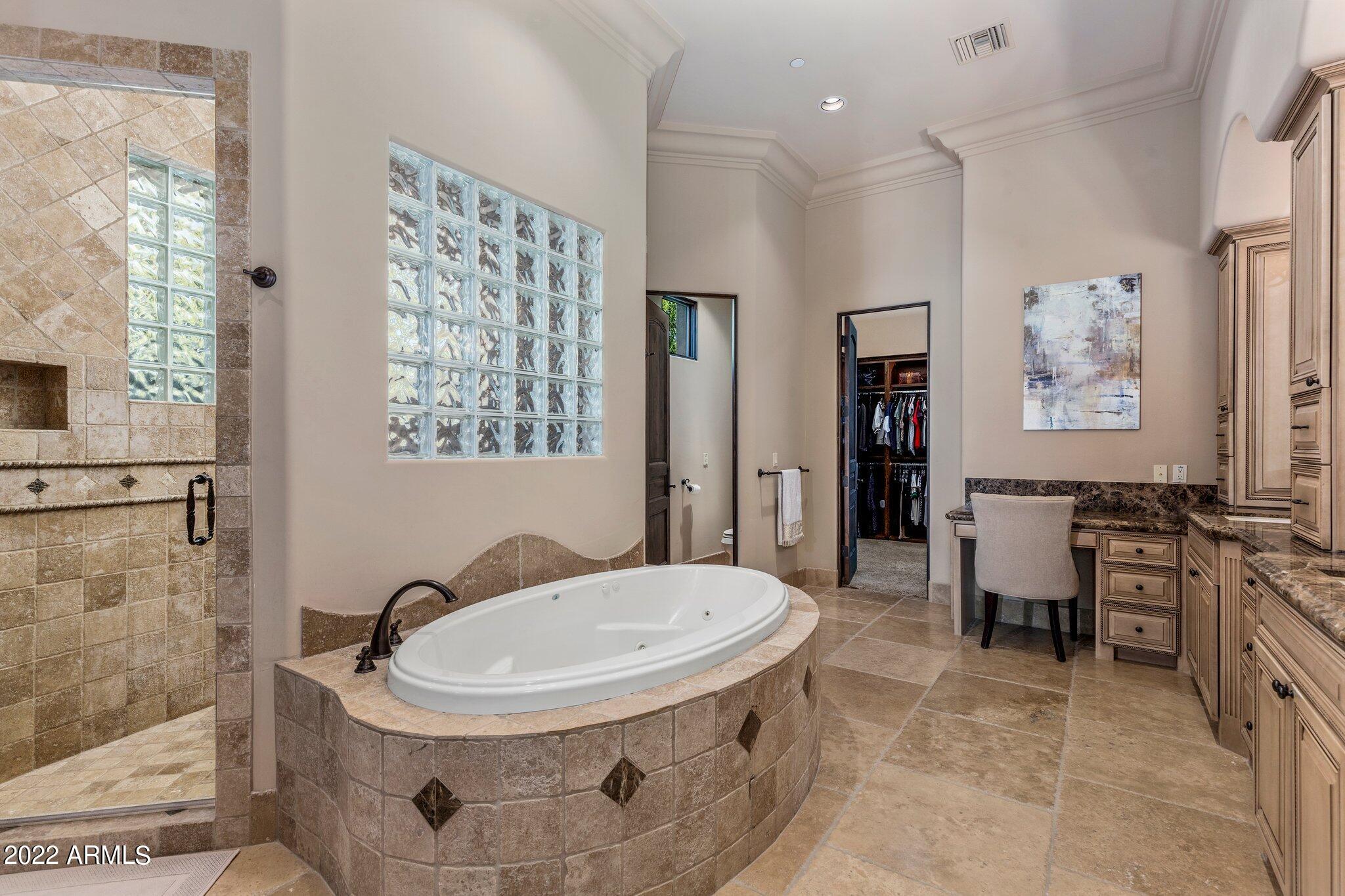 EAGLE RIDGE AT FOUNTAIN HILLS - Residential