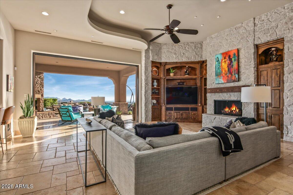 DESERT MOUNTAIN - Residential