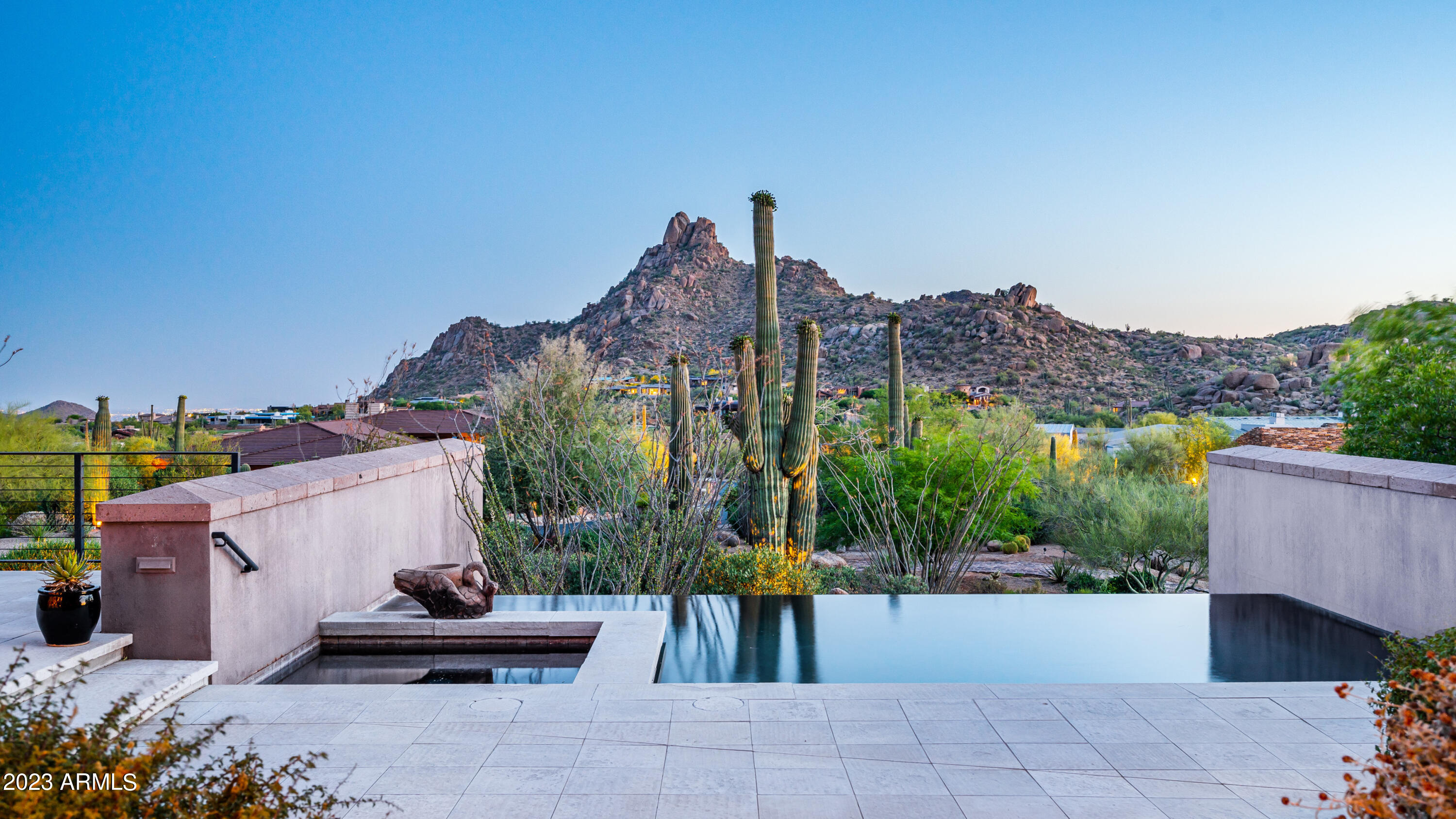 ESTANCIA - Residential