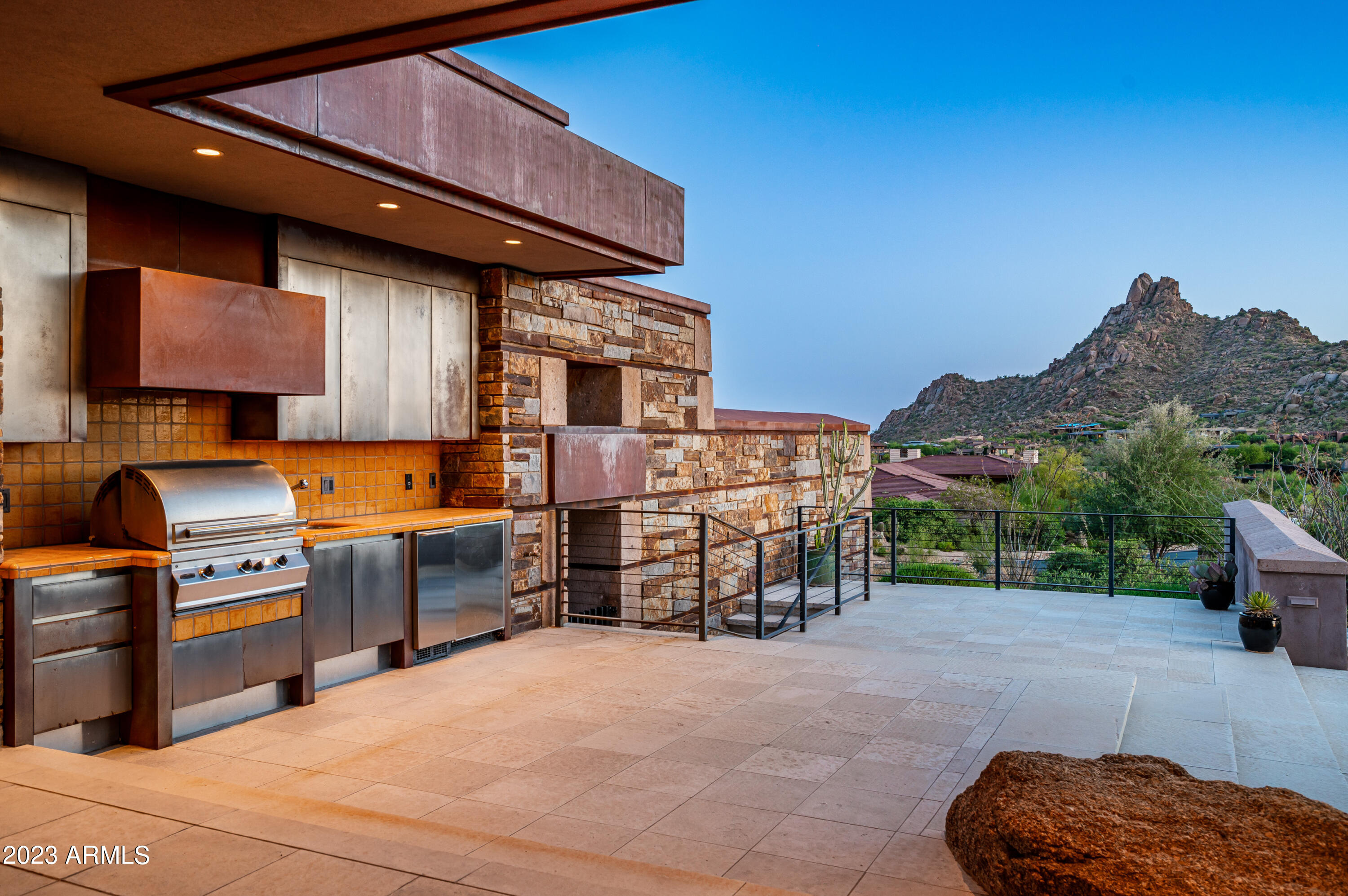 ESTANCIA - Residential