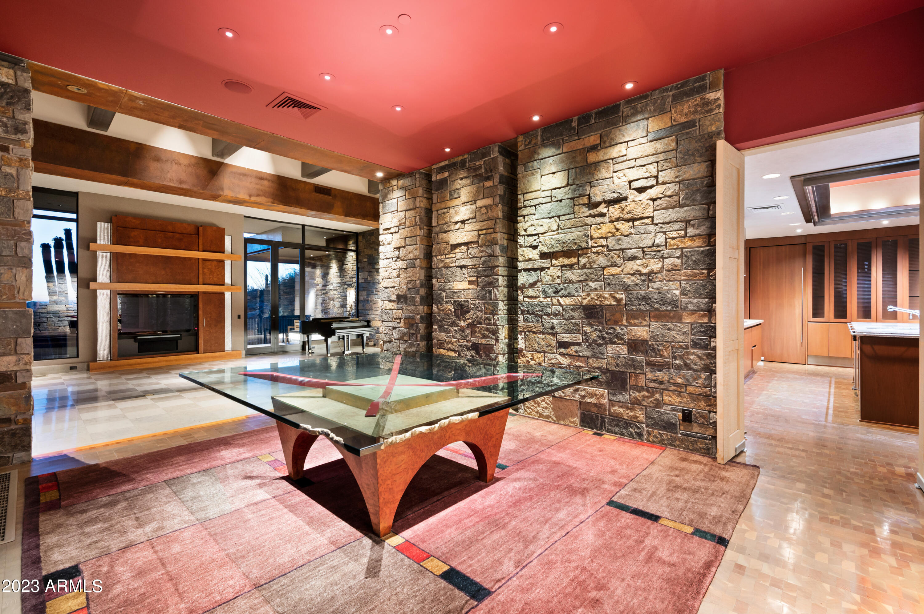 ESTANCIA - Residential