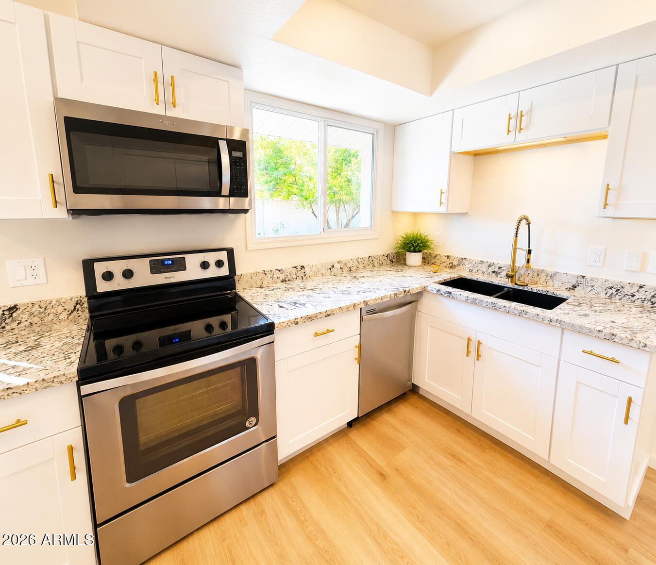 PARK SCOTTSDALE - Residential Lease