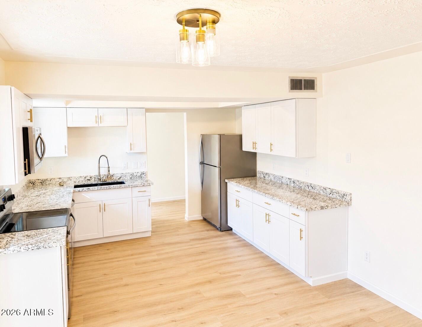 PARK SCOTTSDALE - Residential Lease
