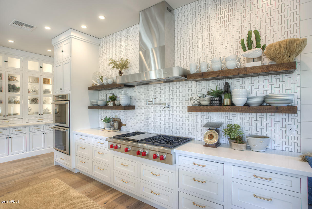 PARADISE VALLEY FARMS - Residential