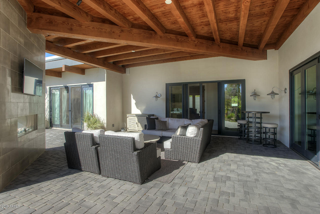 PARADISE VALLEY FARMS - Residential