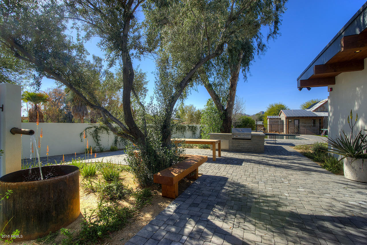 PARADISE VALLEY FARMS - Residential