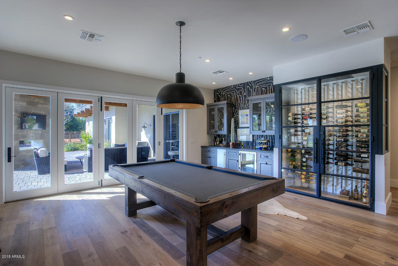 PARADISE VALLEY FARMS - Residential
