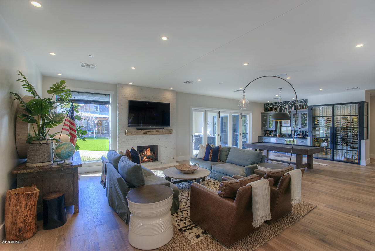 PARADISE VALLEY FARMS - Residential