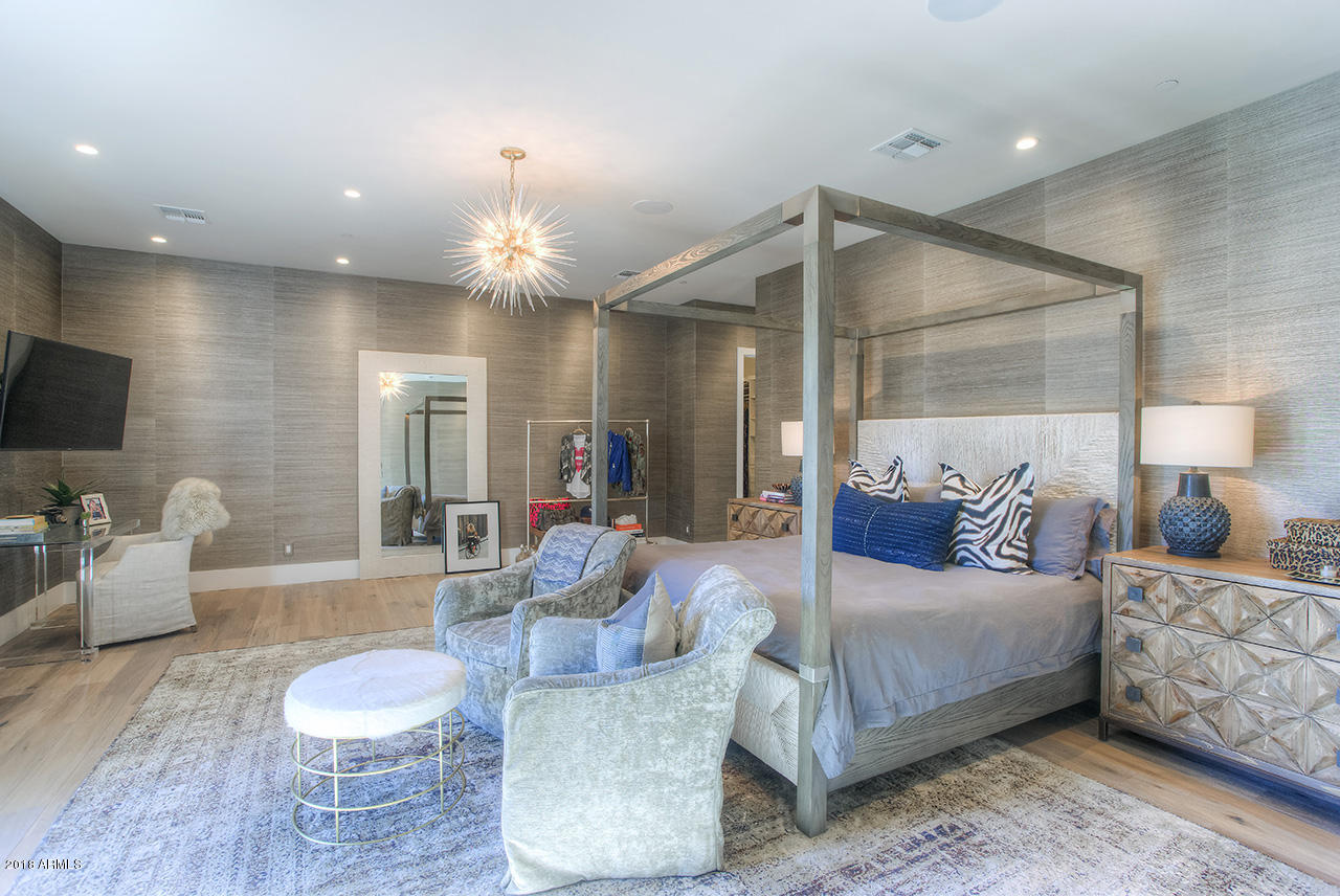 PARADISE VALLEY FARMS - Residential