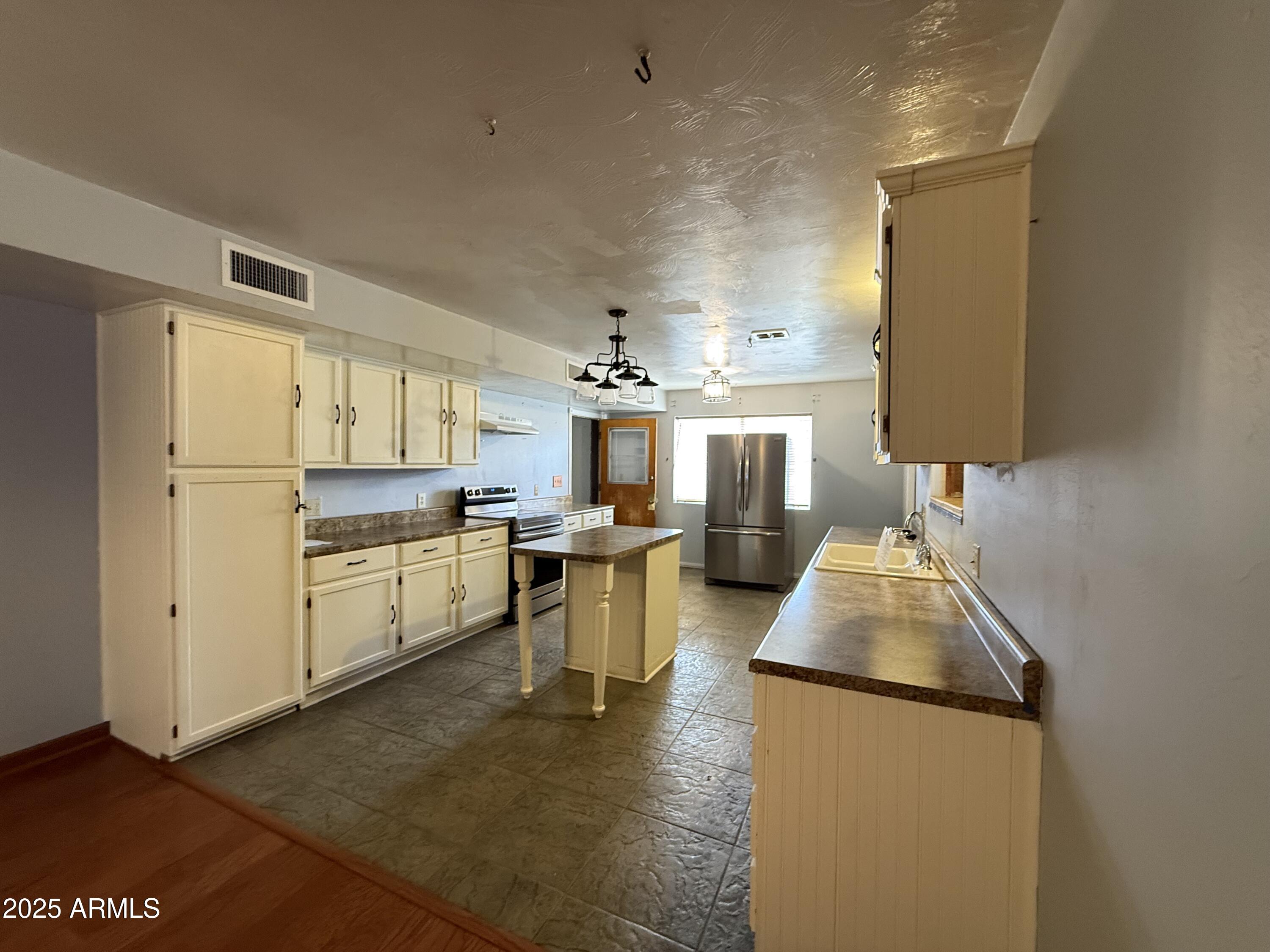 GARDEN CANYON HEIGHTS STRATCOM VILLAGE - Residential