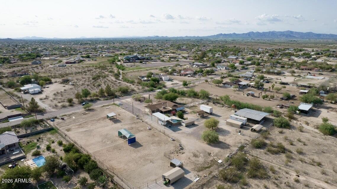 ESTRELLA DELLS 2 - Land