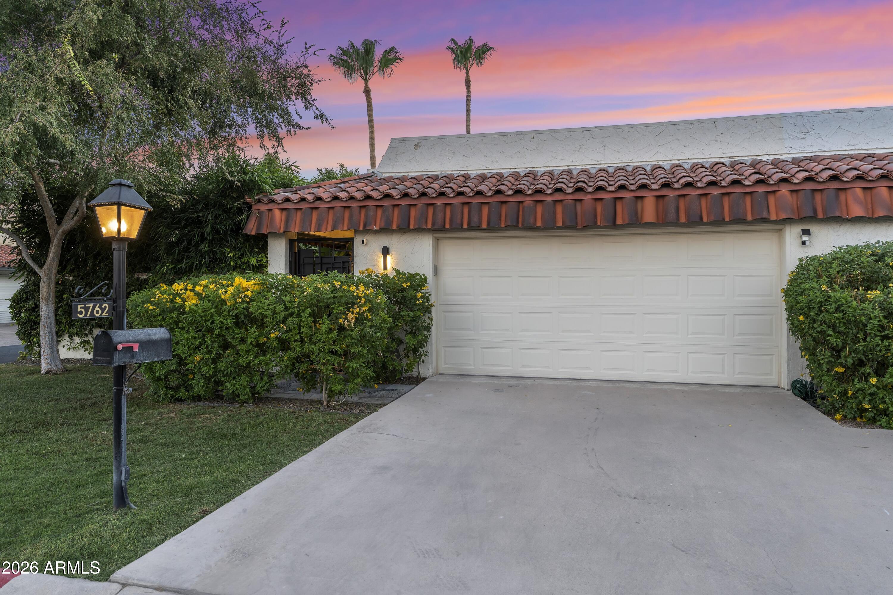 Villa Del Oro - Residential