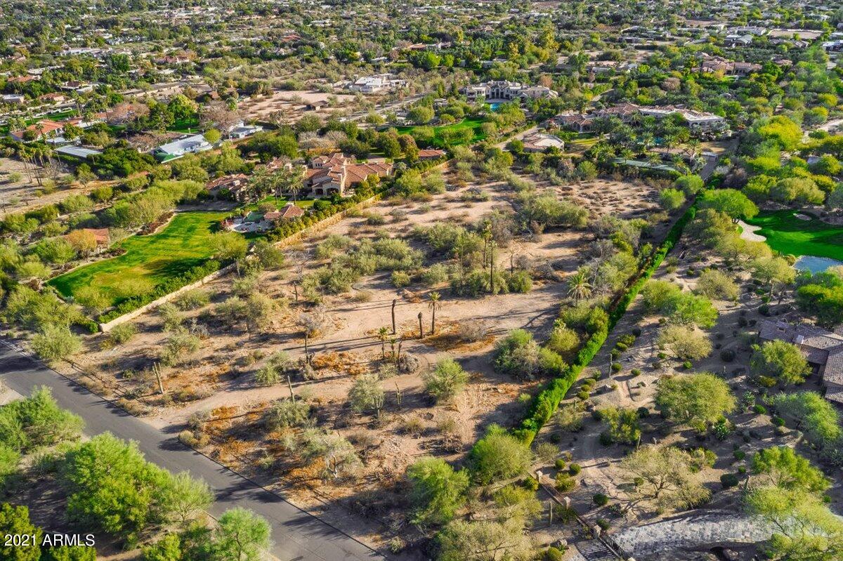 JOKAKE CAMELBACK PROPERTIES - Land