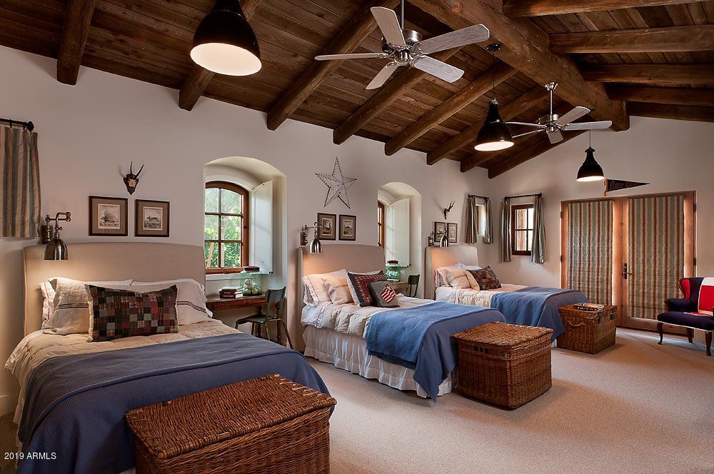 DESERT FAIRWAYS ESTATES - Residential