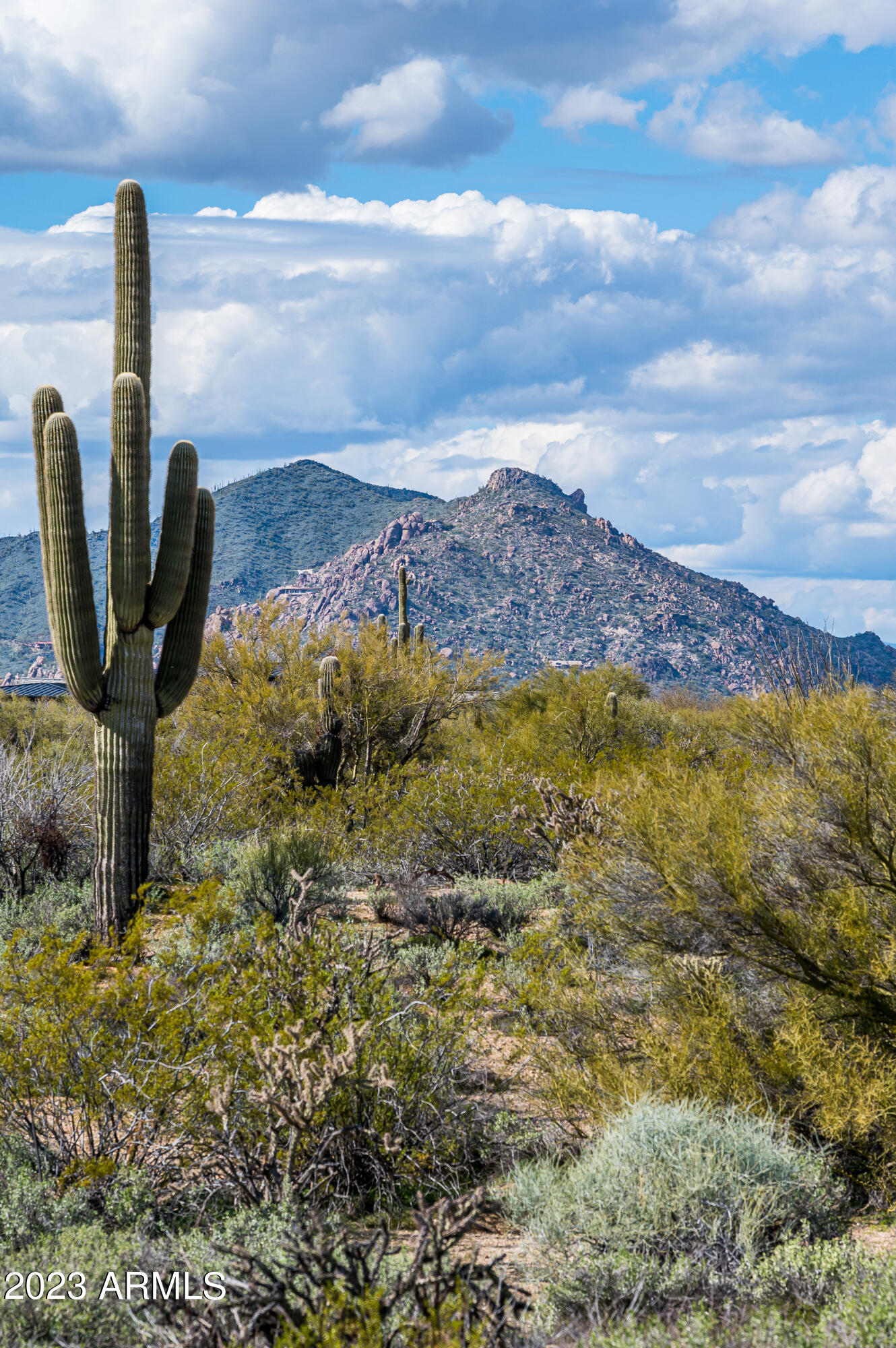WHISPER ROCK - Residential
