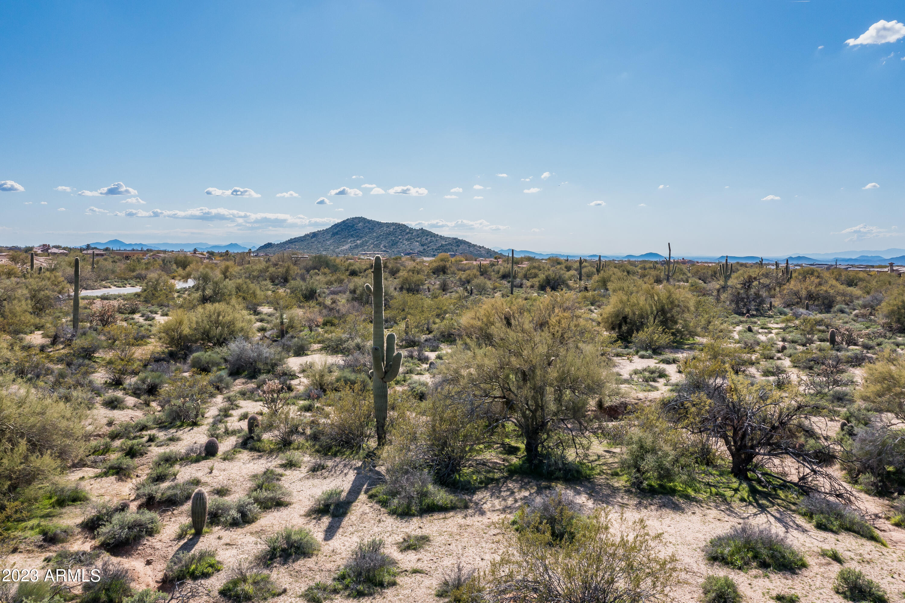 WHISPER ROCK - Residential