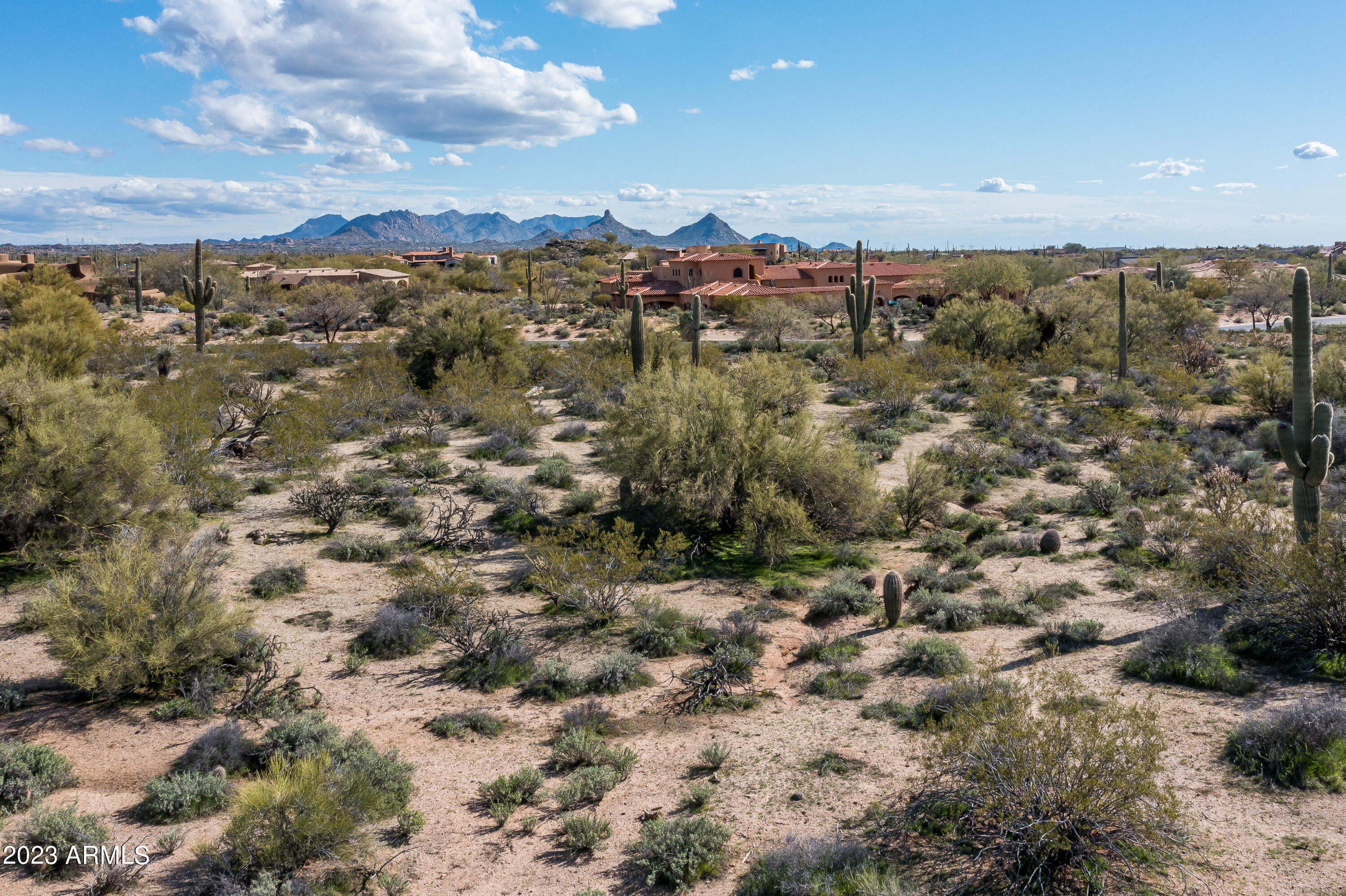 WHISPER ROCK - Residential