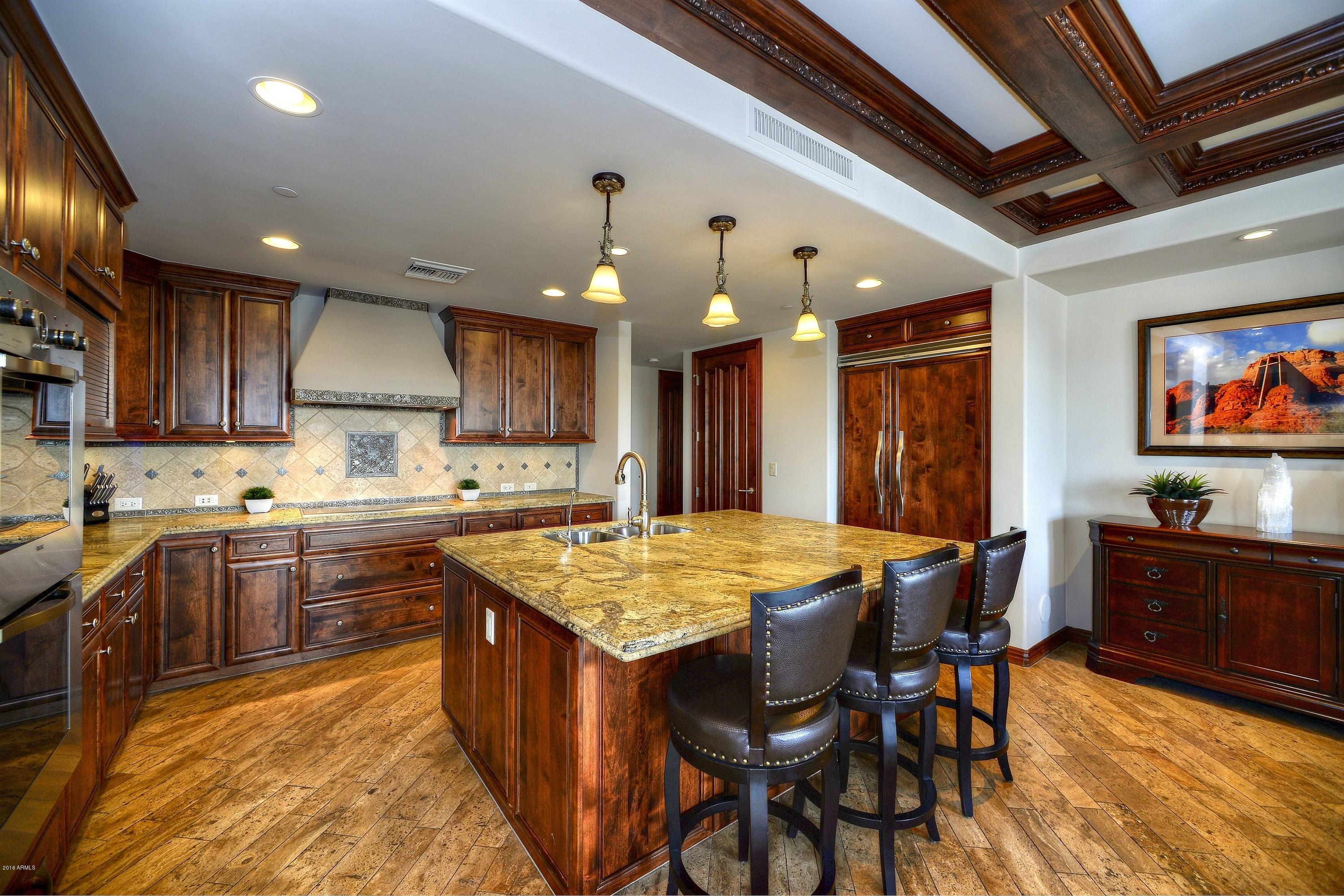 SCOTTSDALE WATERFRONT RESIDENCES - Residential