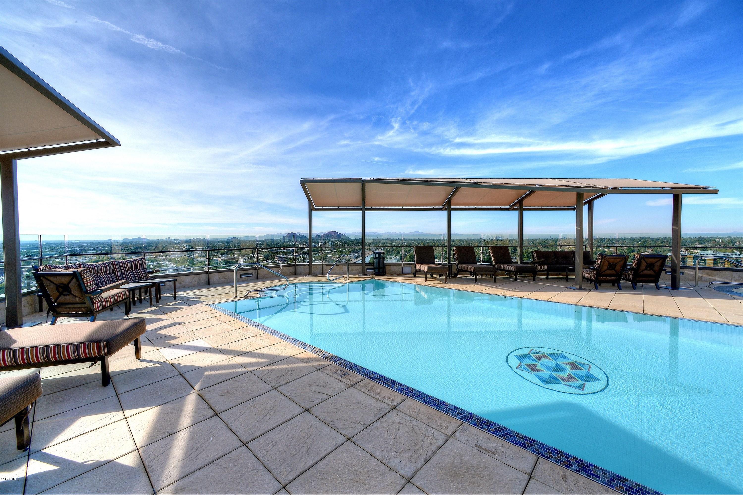 SCOTTSDALE WATERFRONT RESIDENCES - Residential