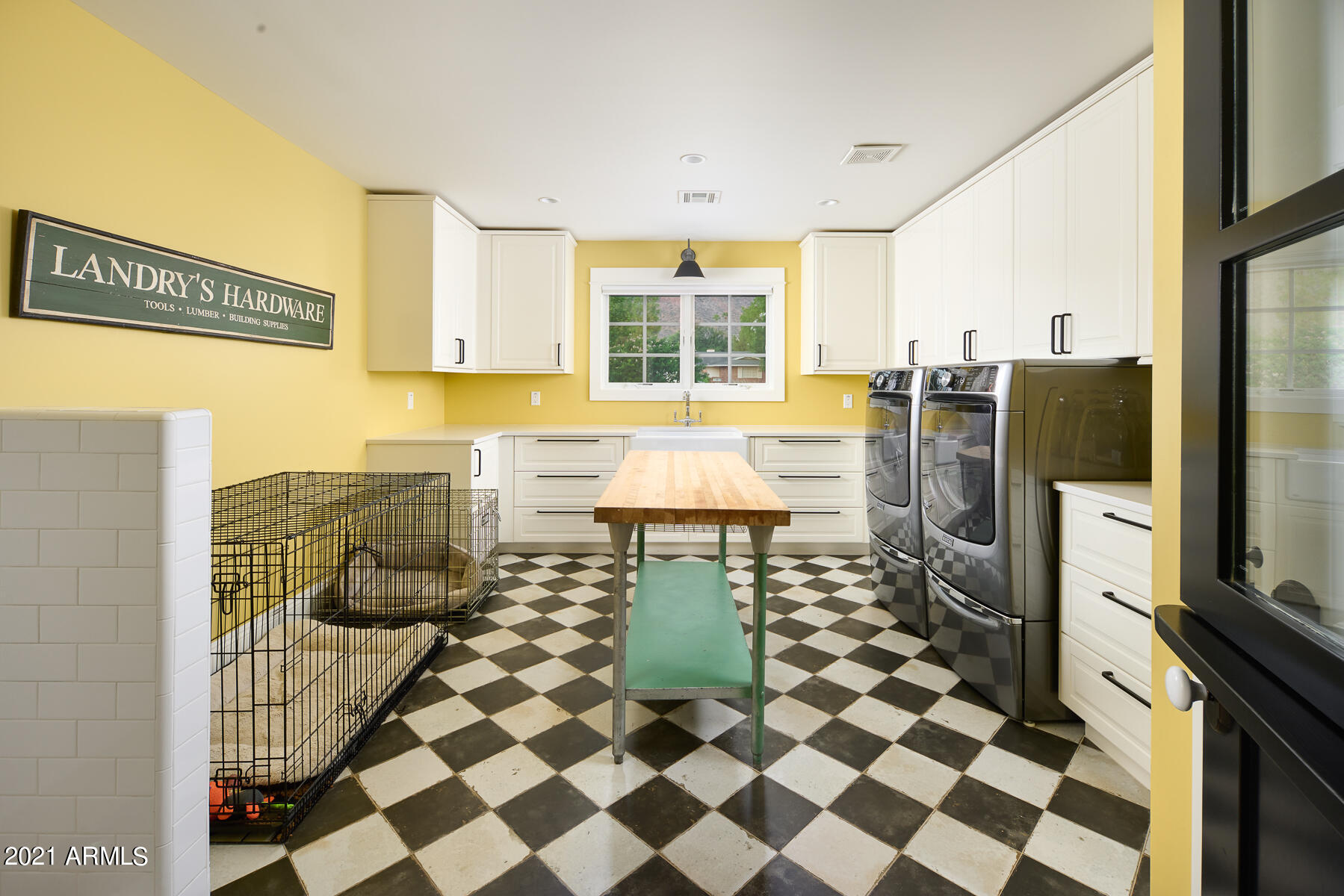 LA DONNA ESTATES 2 - Residential