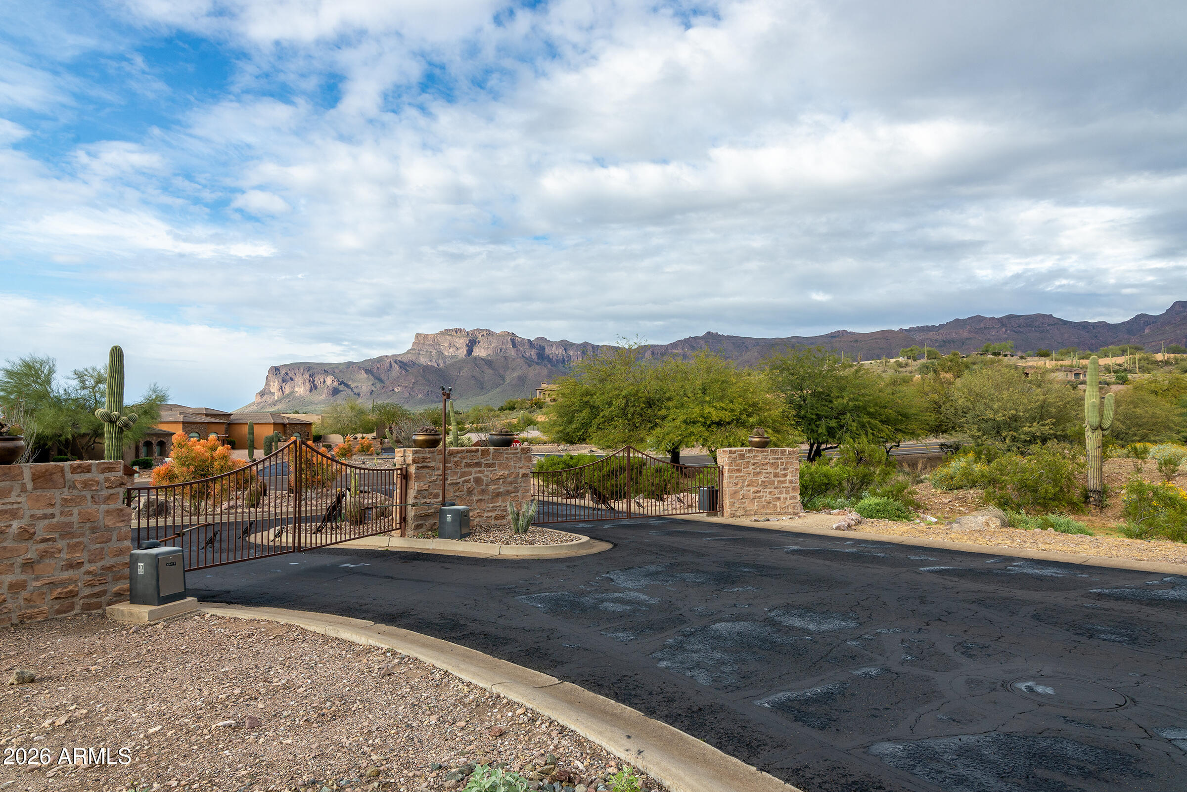 QUAIL CANYON AT THE SUPERSTITIONS - Residential