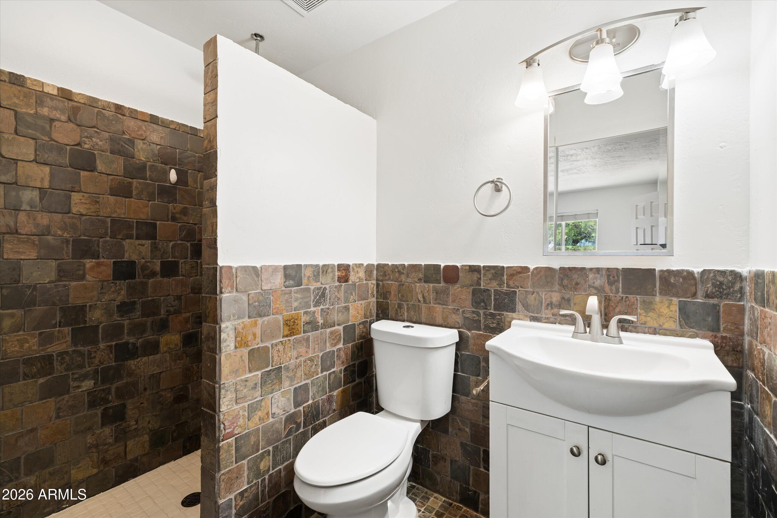 HOHOKAM VILLAGE UNIT 1-E - Residential