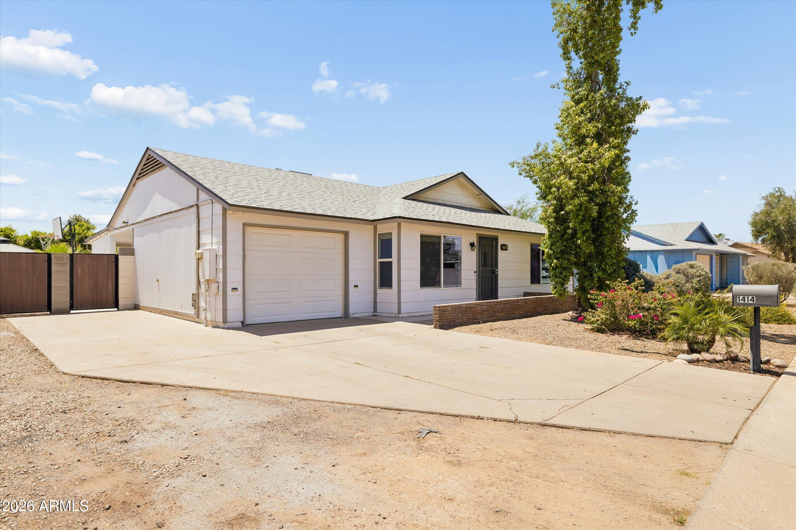 HOHOKAM VILLAGE UNIT 1-E - Residential