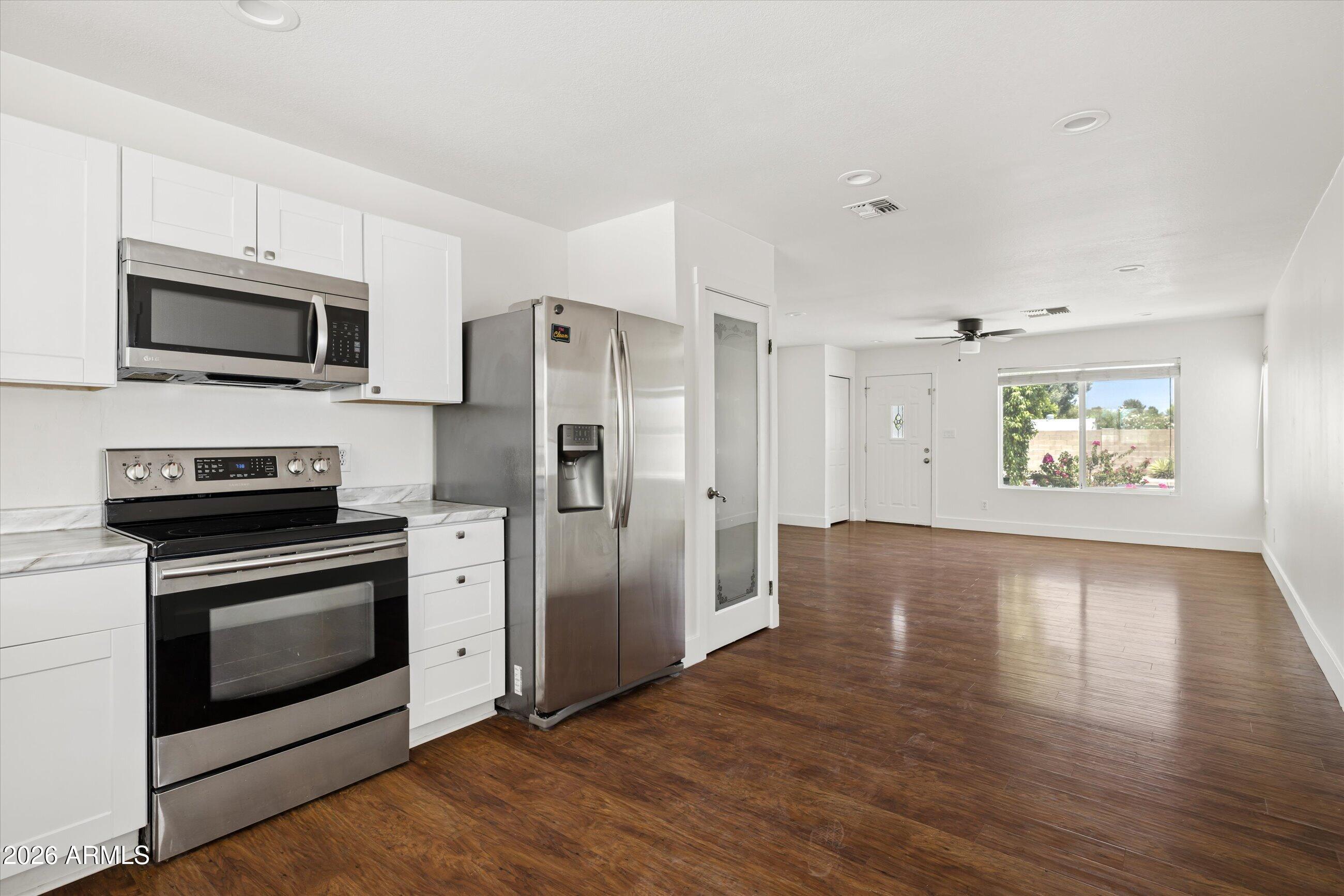HOHOKAM VILLAGE UNIT 1-E - Residential