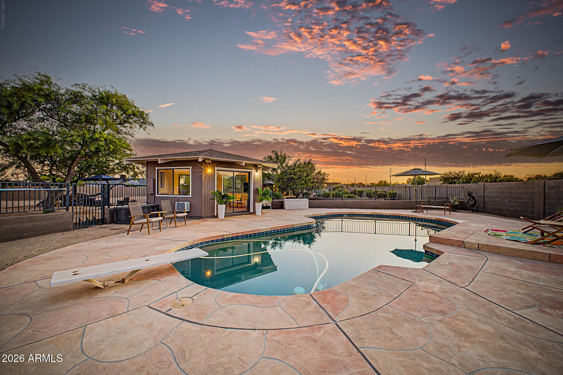 SUNRISE UNIT 4 - Residential