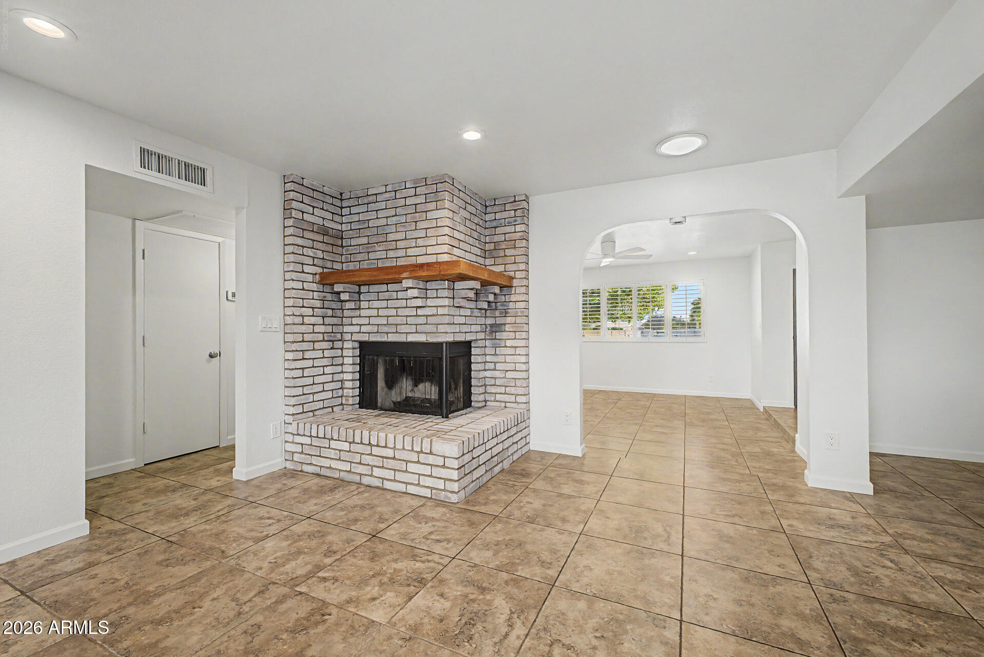 SUNRISE UNIT 4 - Residential