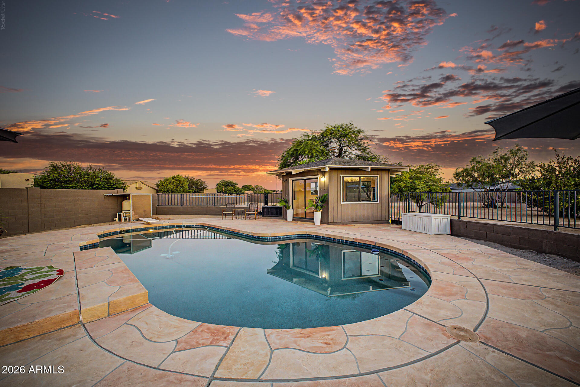 SUNRISE UNIT 4 - Residential