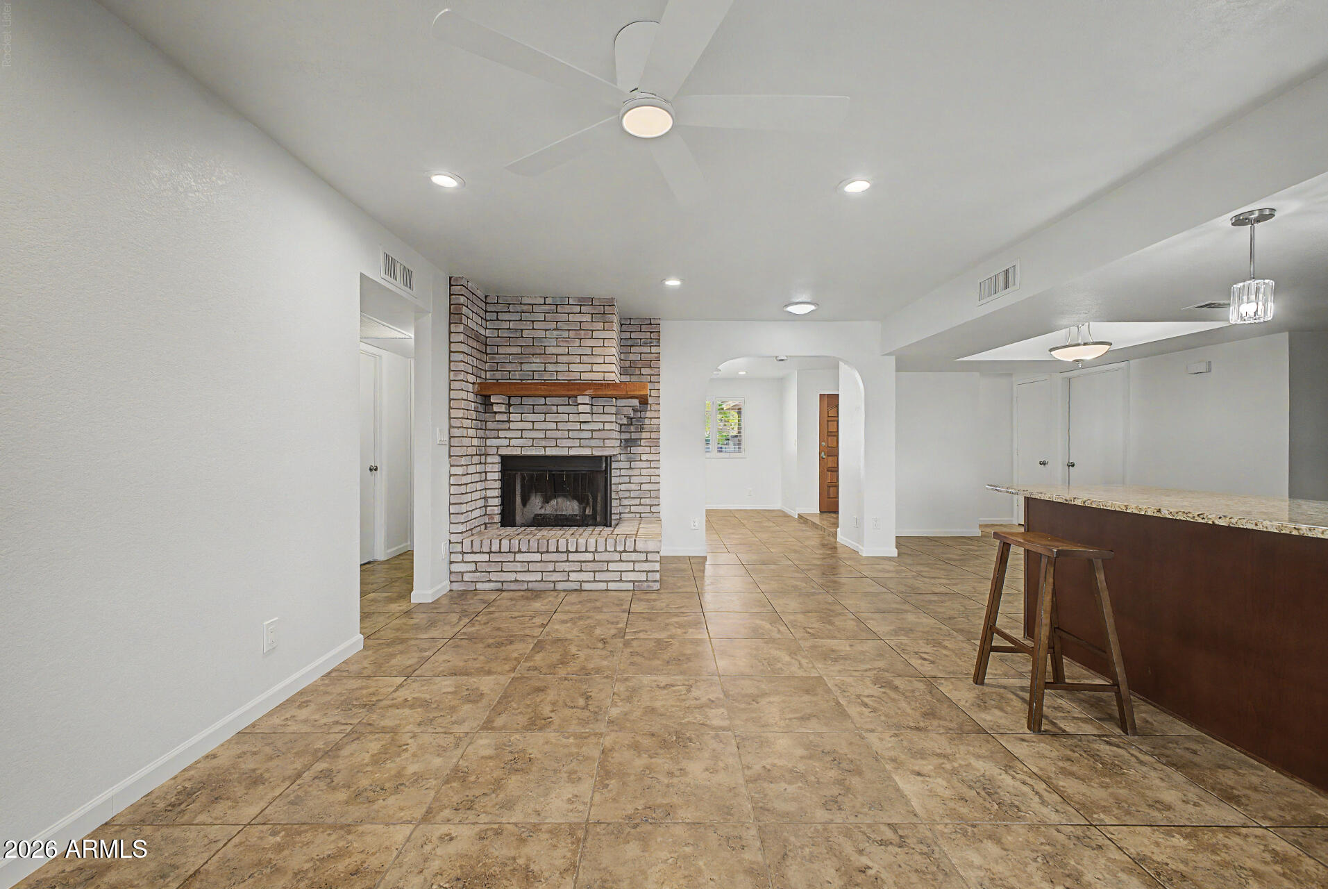 SUNRISE UNIT 4 - Residential