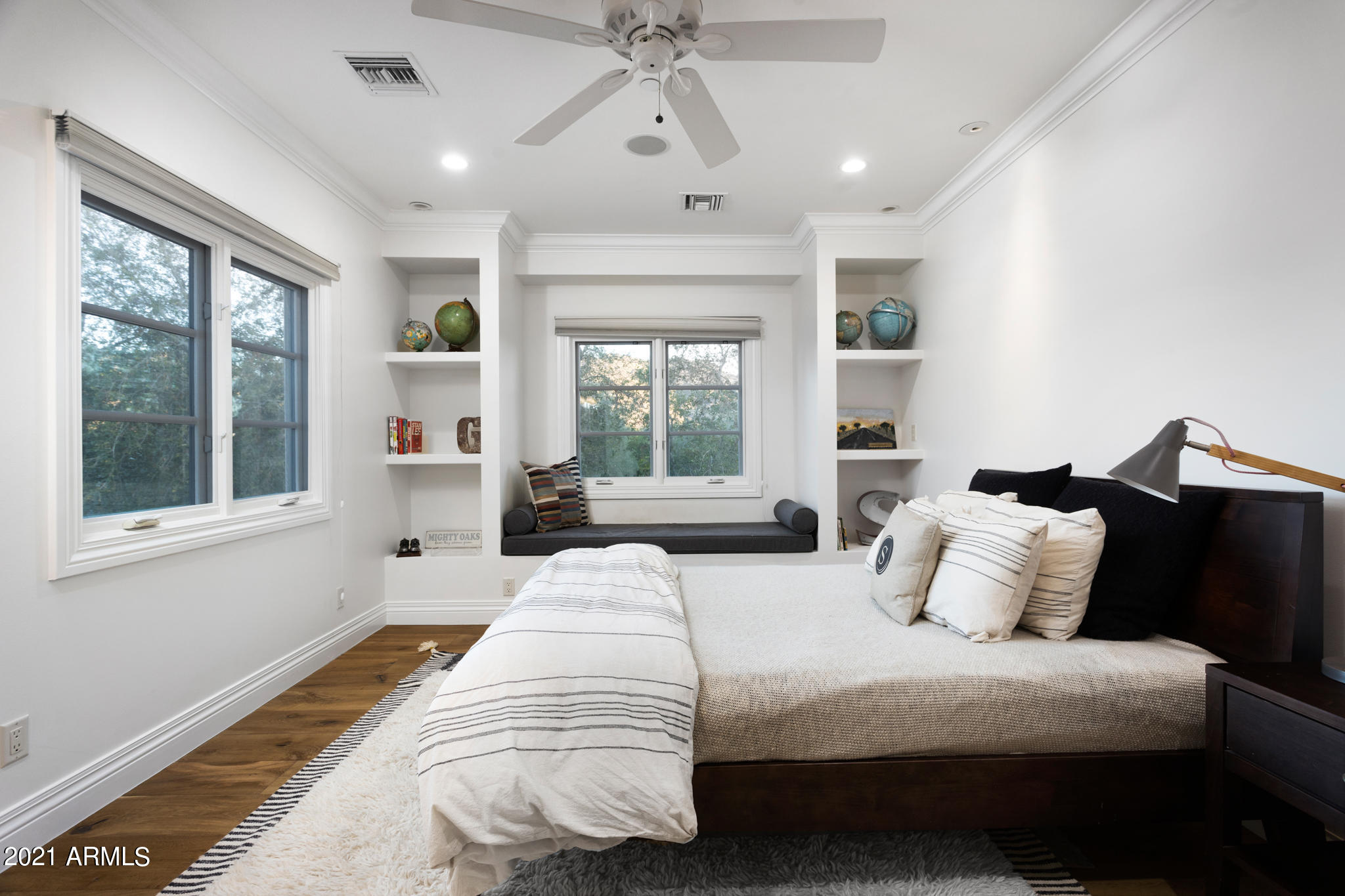 PARADISE VALLEY ENCLAVE - Residential