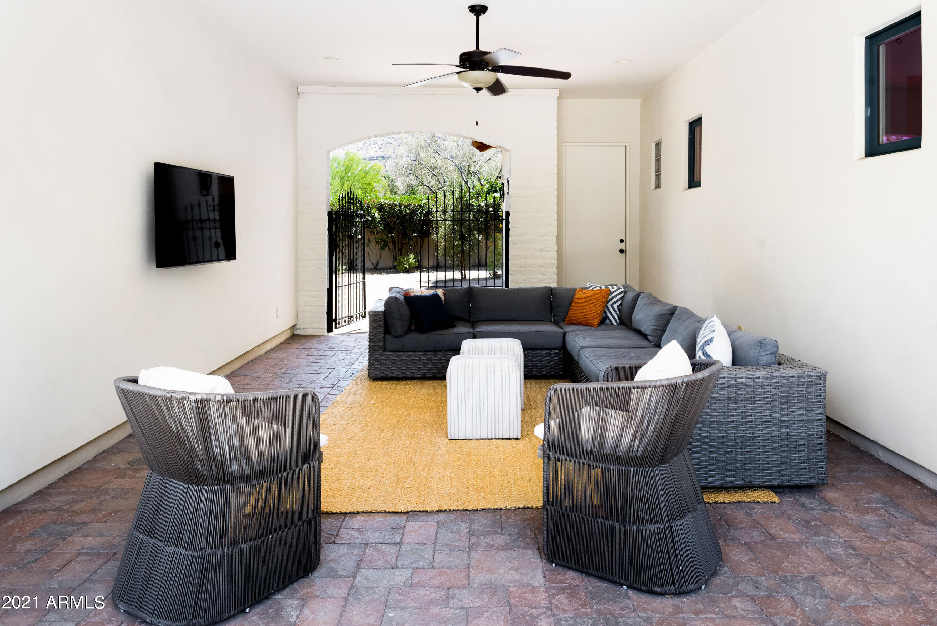 PARADISE VALLEY ENCLAVE - Residential