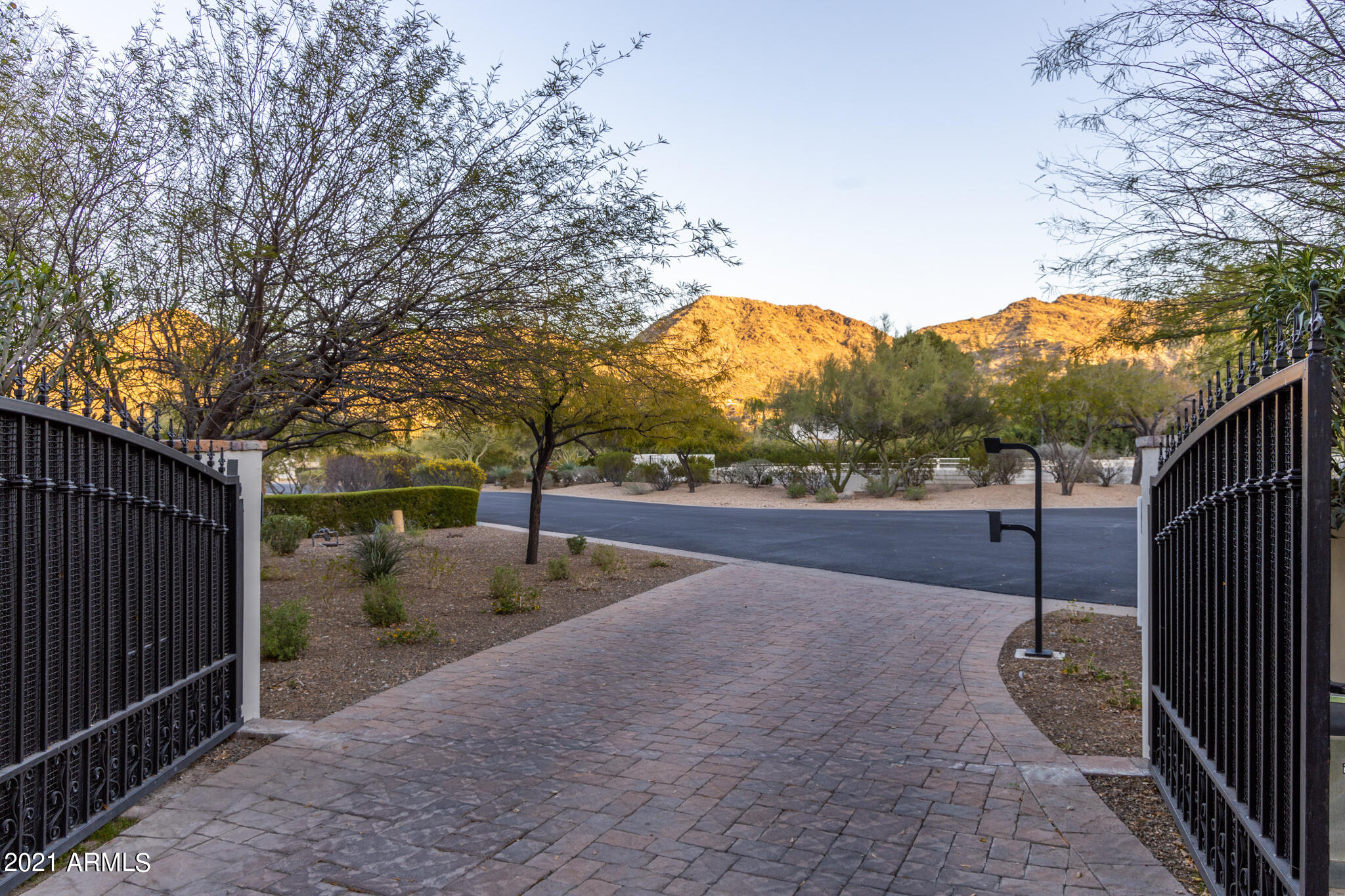 PARADISE VALLEY ENCLAVE - Residential