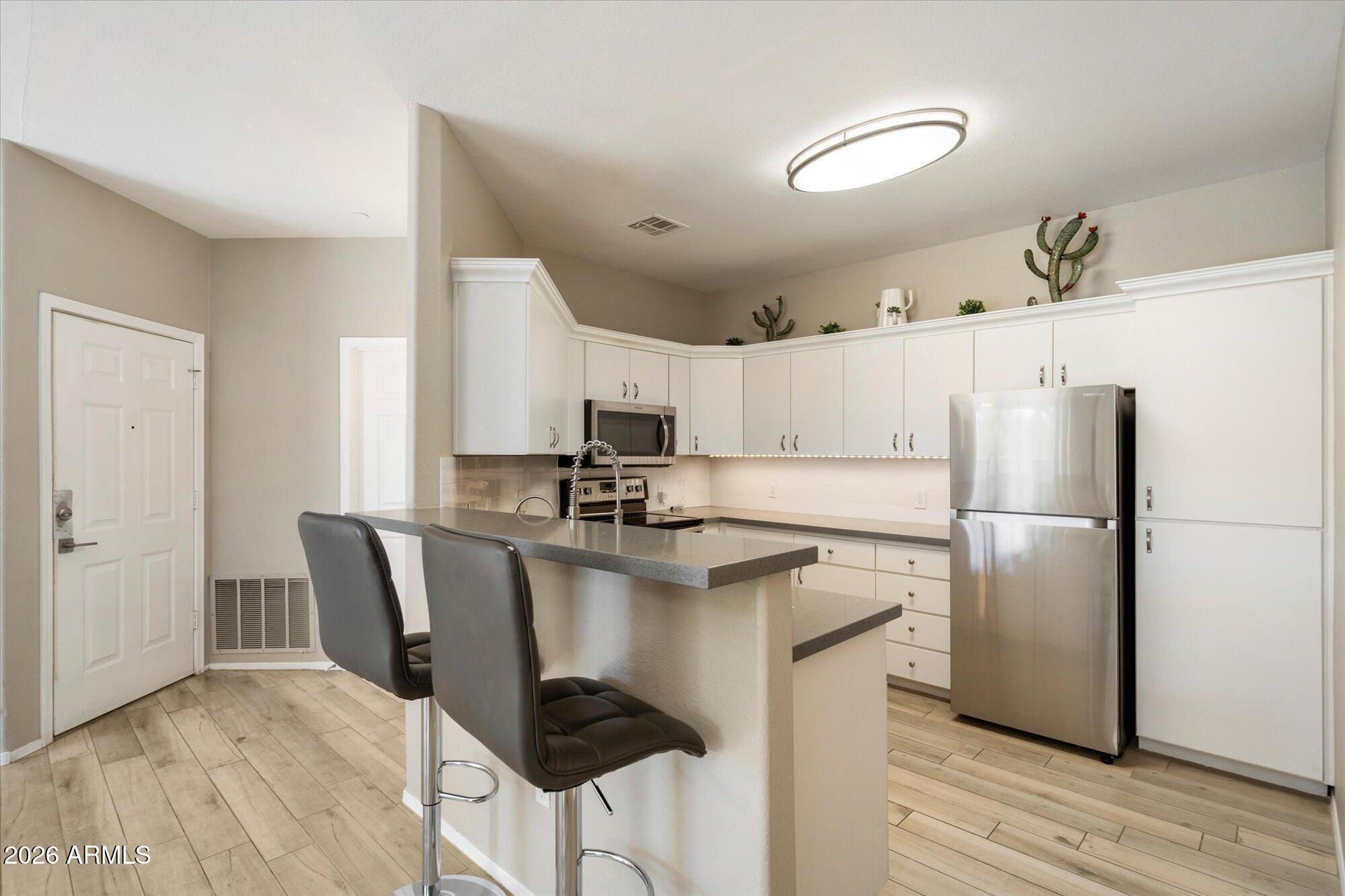 MIRA VISTA CONDOMINIUMS - Residential