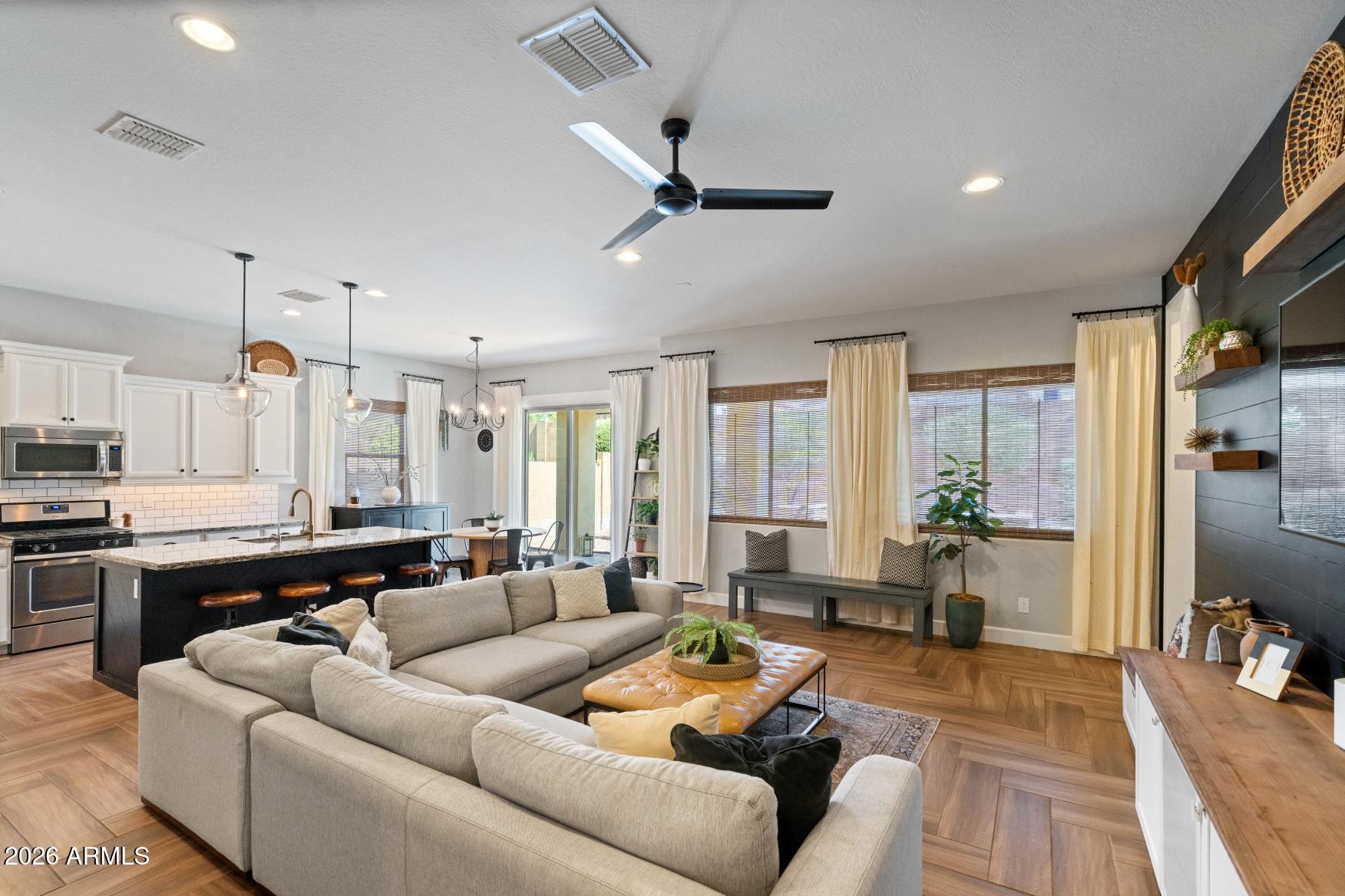 VERRADO PHASE 3 SOUTH PHASES A B - Residential