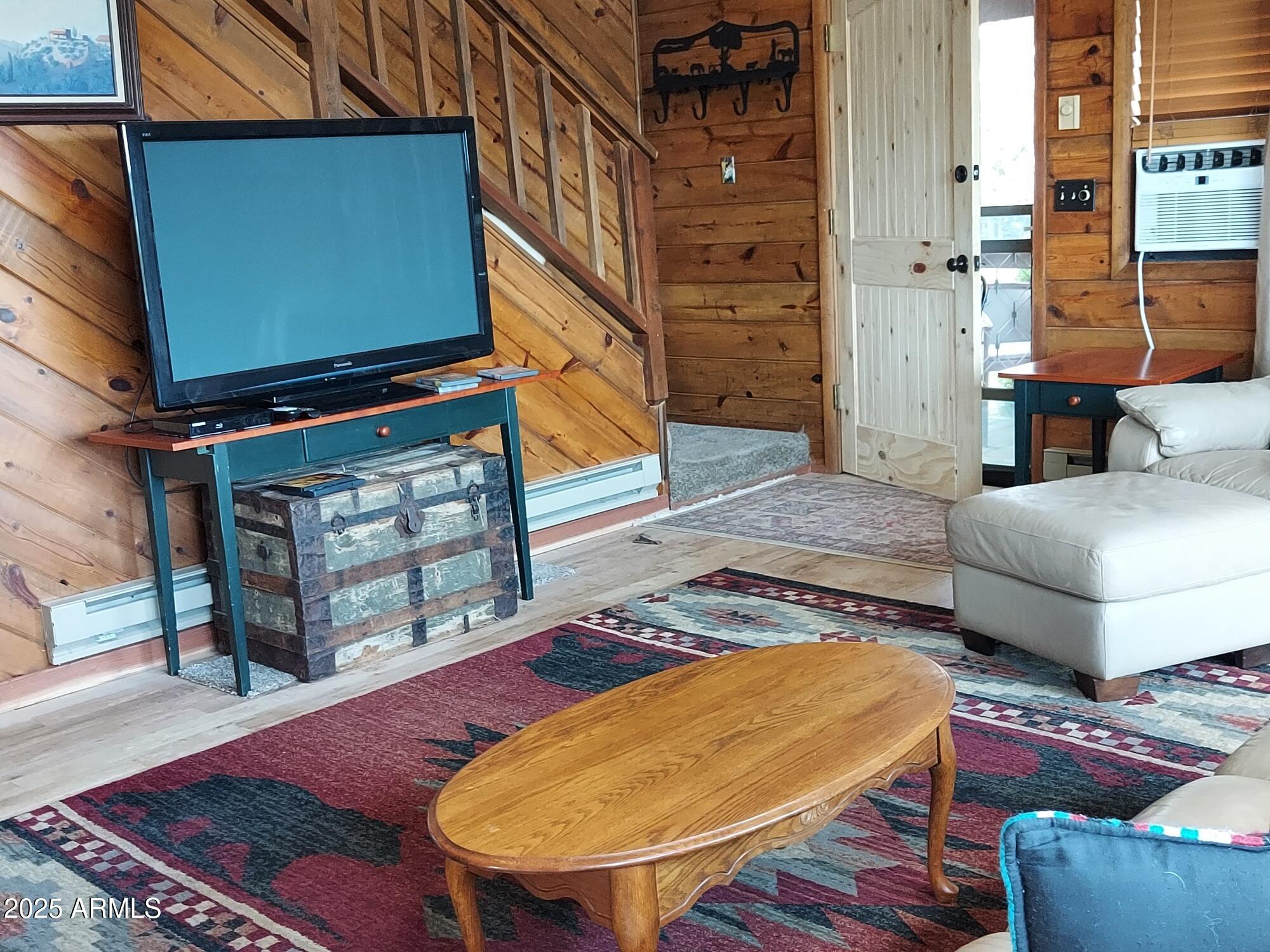 WHITE MOUNTAIN LAKES UNIT 17 - Residential
